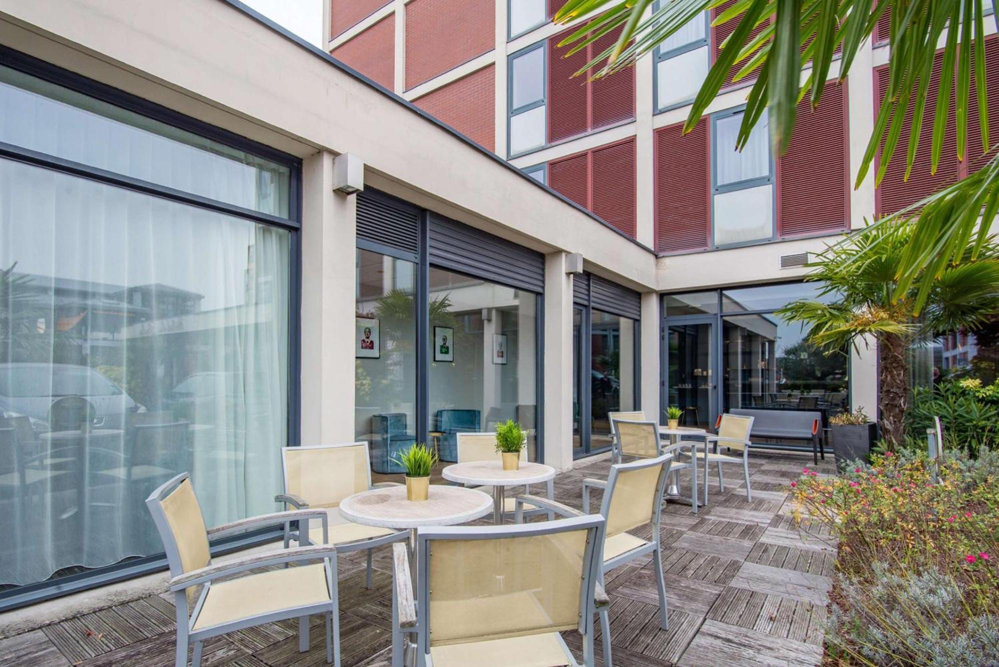 Brit Hotel Du Stade Rennes Ouest Esterno foto