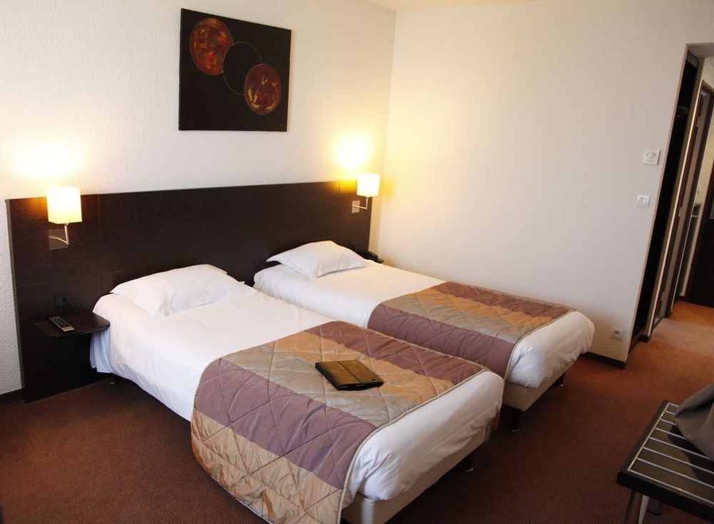 Brit Hotel Du Stade Rennes Ouest Esterno foto